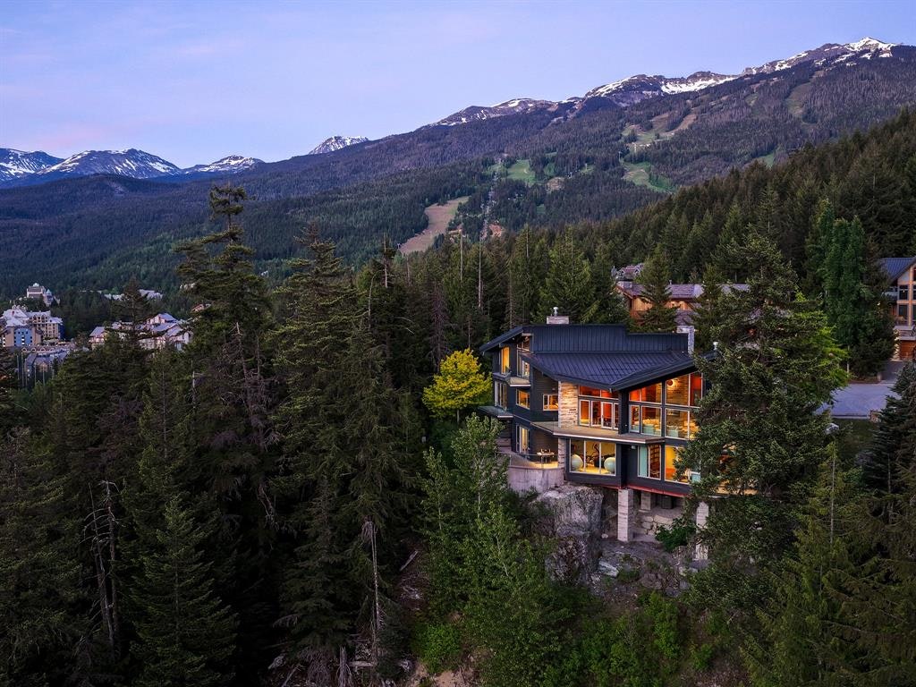 3855 Sunridge Court, Whistler, BC, V8E 0W1