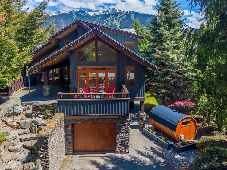 6260 Bishop Way, Whistler, BC, V8E 0C6 - 2