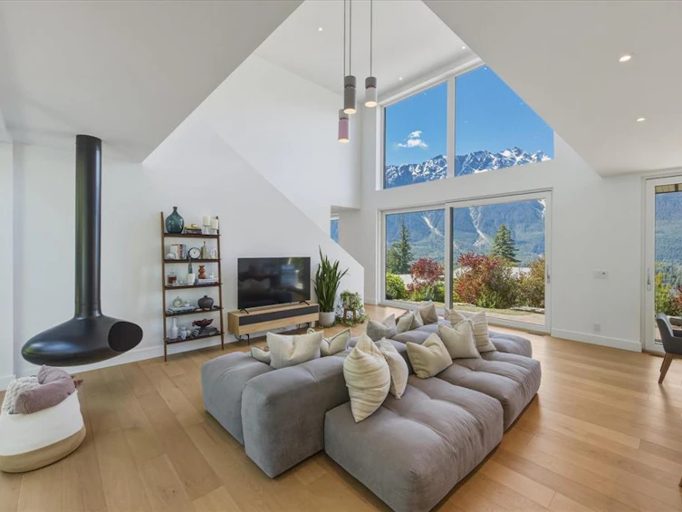 1704 Sugarloaf Place, Pemberton, BC, V0N 2L3 - 5