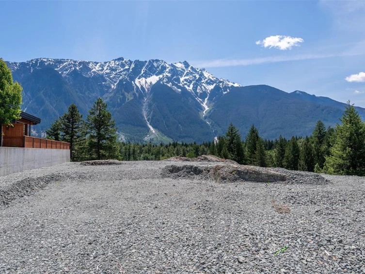 1770 Pinewood Drive, Pemberton, BC, V0N 2L3