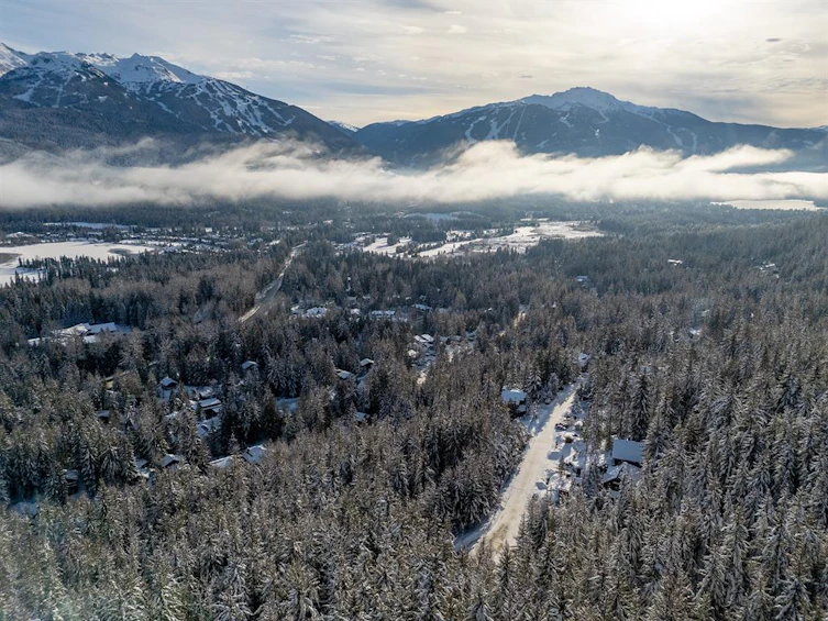8377 Mountain View Drive, Whistler, BC, V8E 0G3 - 22