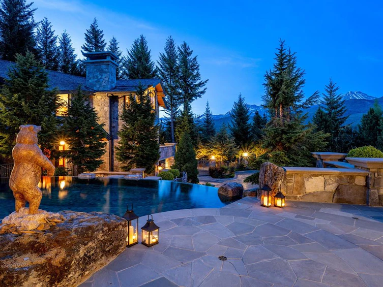 7473-7469 Treetop Lane, Whistler, BC, V8E 0E9 - 31