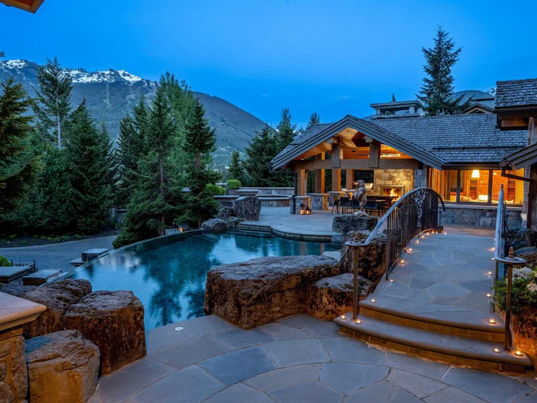 7473-7469 Treetop Lane, Whistler, BC, V8E 0E9 - 32