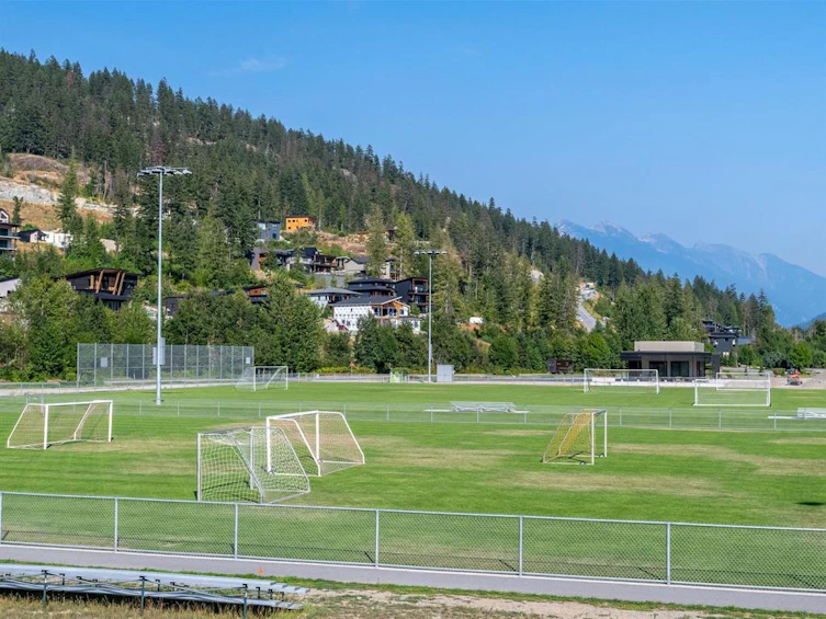 8206 Merlot Peak Drive, Pemberton, BC, V0N 2L3 - 15
