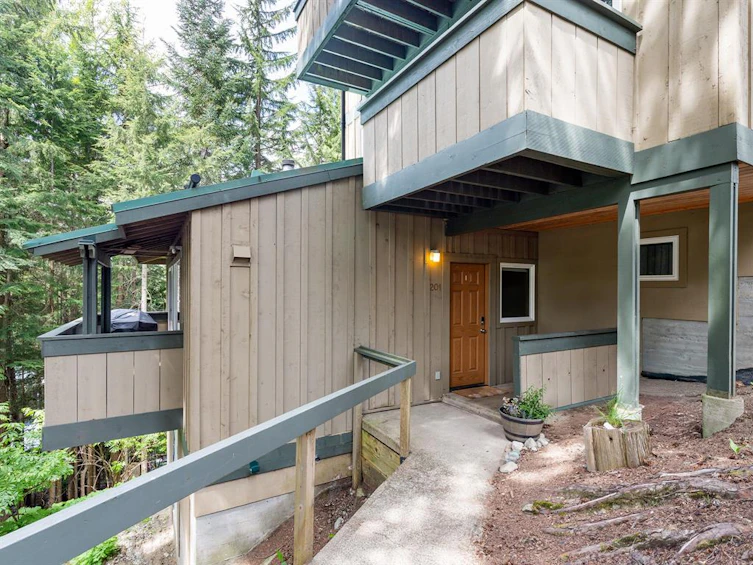201-2101 Castle Drive, Whistler, BC, V8E 0A6 - 16