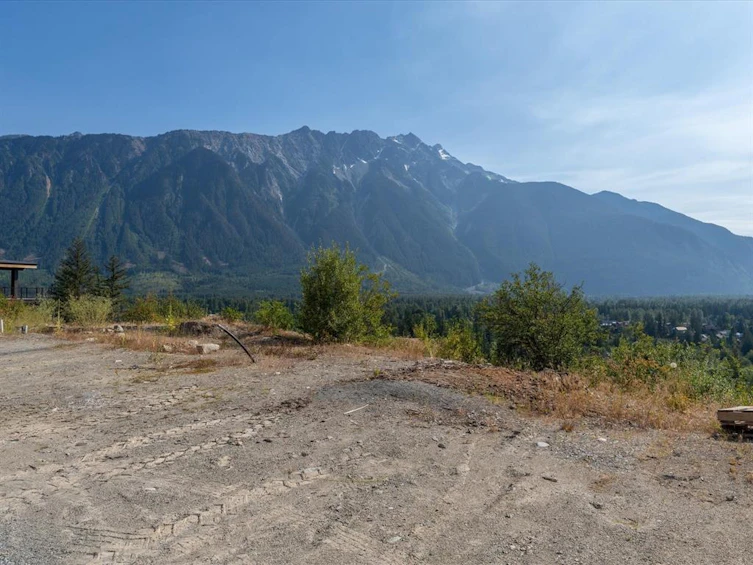 8214 Merlot Peak Drive, Pemberton, BC, V0N 2L3