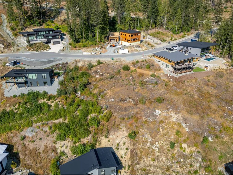 8214 Merlot Peak Drive, Pemberton, BC, V0N 2L3 - 10