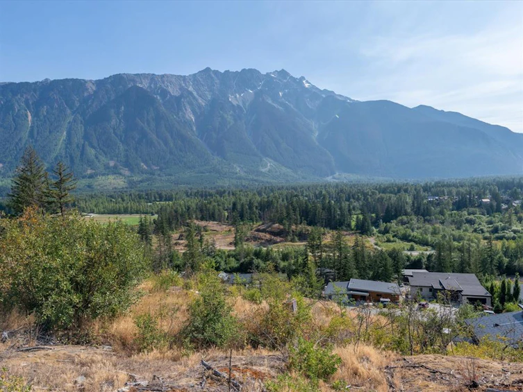 8214 Merlot Peak Drive, Pemberton, BC, V0N 2L3 - 6