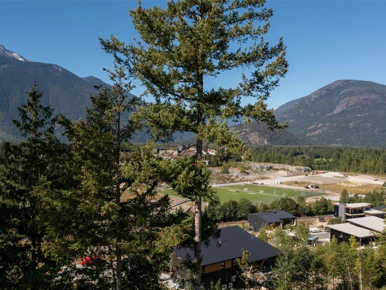 7677 Cerulean Drive, Pemberton, BC, V0N 2L3 - 11