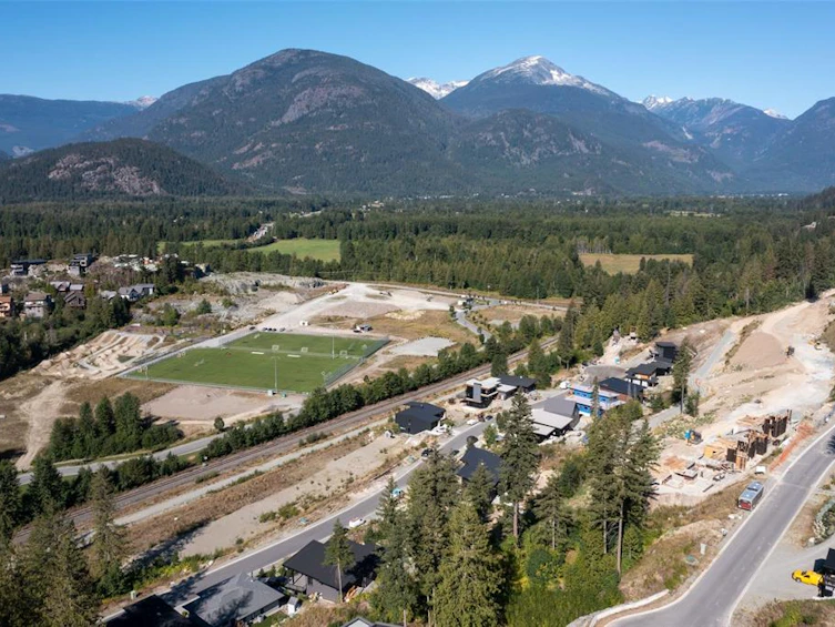 7677 Cerulean Drive, Pemberton, BC, V0N 2L3 - 5