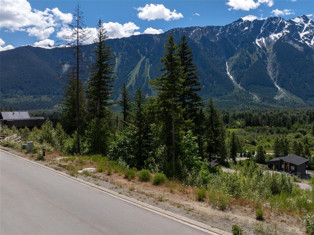 7677 Cerulean Drive, Pemberton, BC, V0N 2L3 - 8