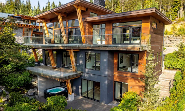2909 Kadenwood Drive