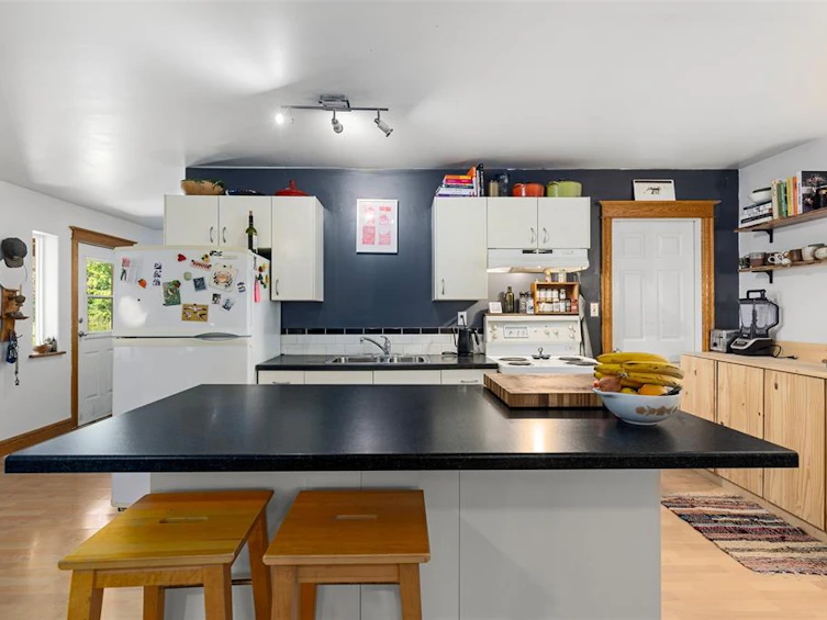 7596 Taylor Road, Pemberton, BC, V0N 2L0 - 14