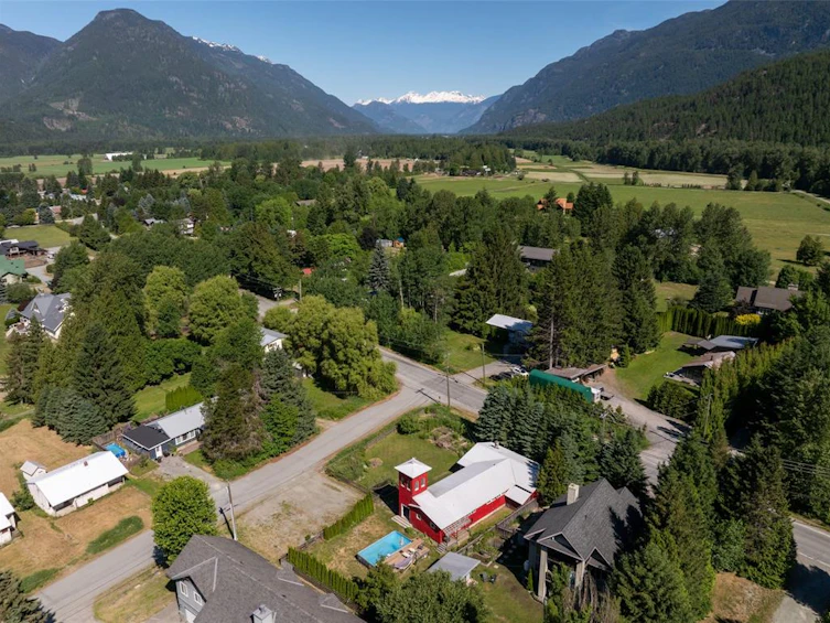 7596 Taylor Road, Pemberton, BC, V0N 2L0 - 28