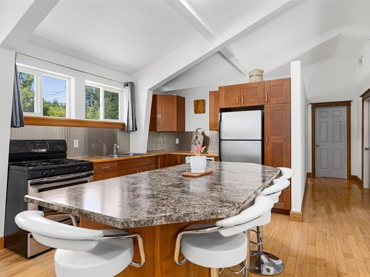 7596 Taylor Road, Pemberton, BC, V0N 2L0 - 5