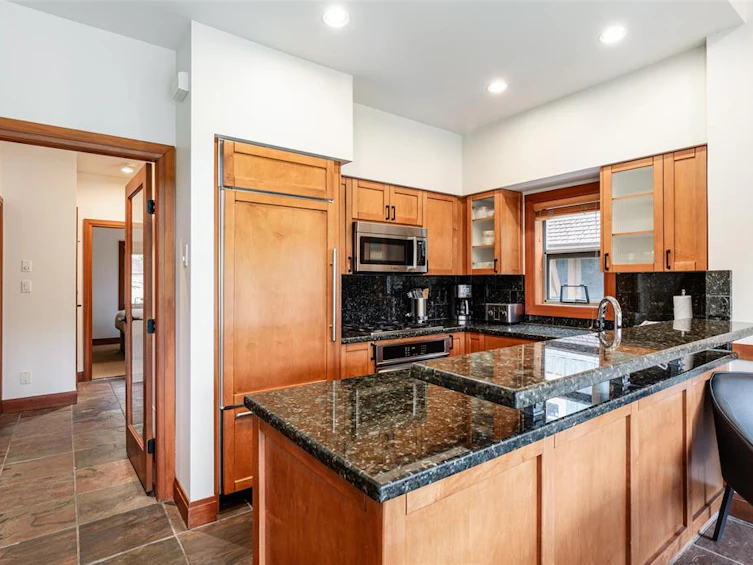4728 Settebello Drive, Whistler, BC, V8E 0Z4 - 11