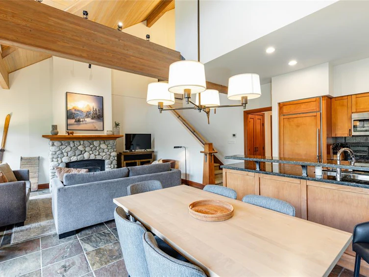 4728 Settebello Drive, Whistler, BC, V8E 0Z4 - 16
