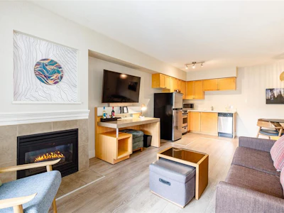 2318/2320-4308 Main Street - 3