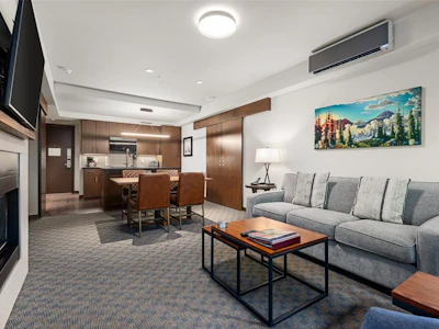 303-2020 London Lane - 5