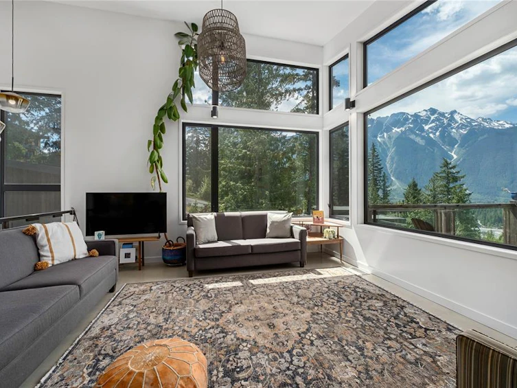 1715 Wishbone Court, Pemberton, BC, V0N 2L3 - 2