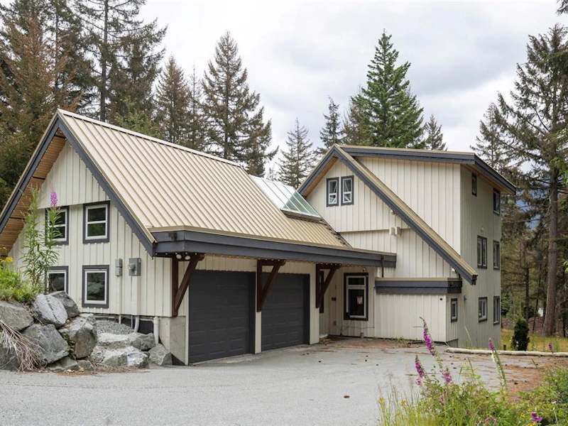 9199 Emerald Drive, Whistler BC V0N 1B9