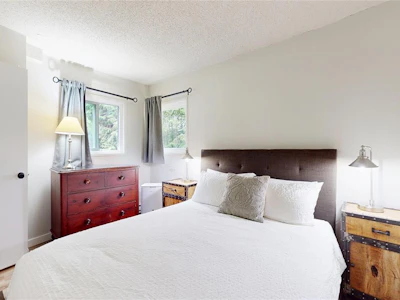 4-2235 Sapporo Drive - 4