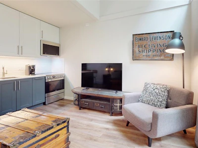 4-2235 Sapporo Drive - 2