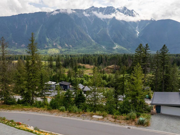 7661 Cerulean Drive, Pemberton, BC, V0N 2L0 - 8
