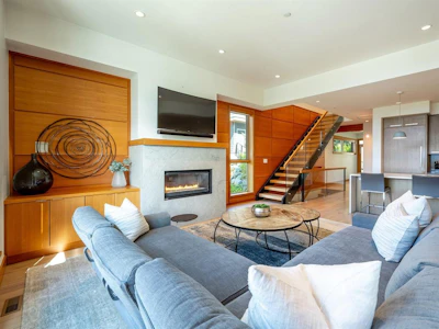 21-8400 Ashleigh Mcivor Drive - 3