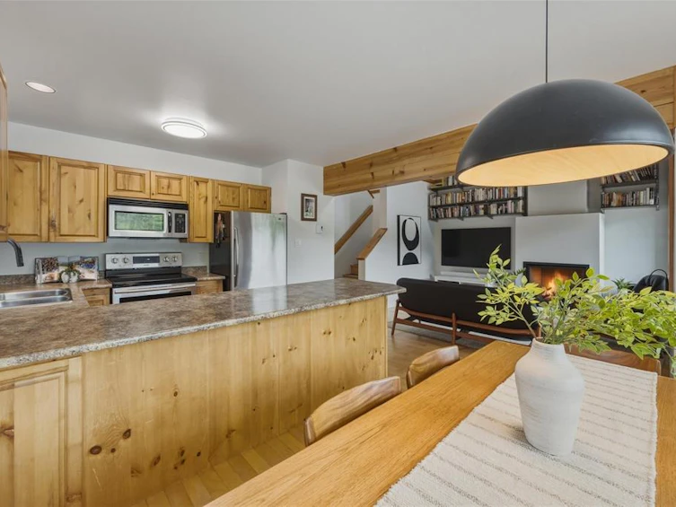 2323 Aspen Court, Whistler, BC, V8E 0A6 - 14