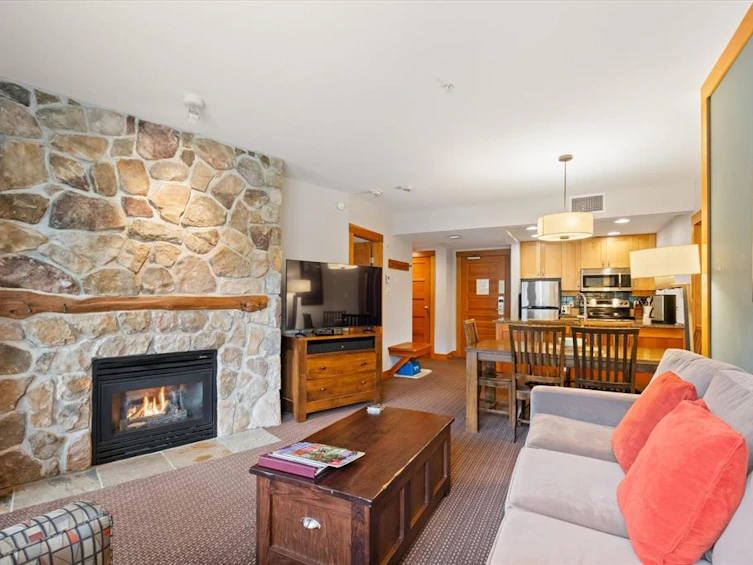 422A-2036 London Lane, Whistler, BC, V8E 0N7 - 6