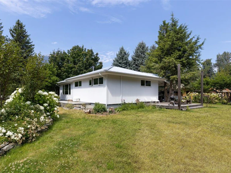7614 Pemberton Meadows Road, Pemberton, BC, V0N 2L0 - 33