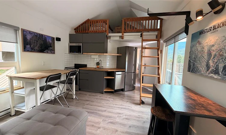 5-2138 Sarajevo Drive