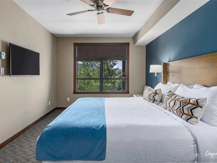 206D-2020 London Lane, Whistler, BC, V8E 0B6 - 15