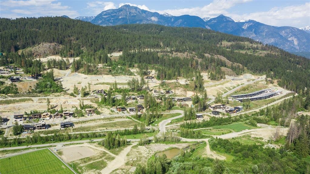 8222 Merlot Peak Drive, Pemberton, BC, V0N 2L3 - 7