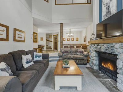 11-4510 Blackcomb Way - 2