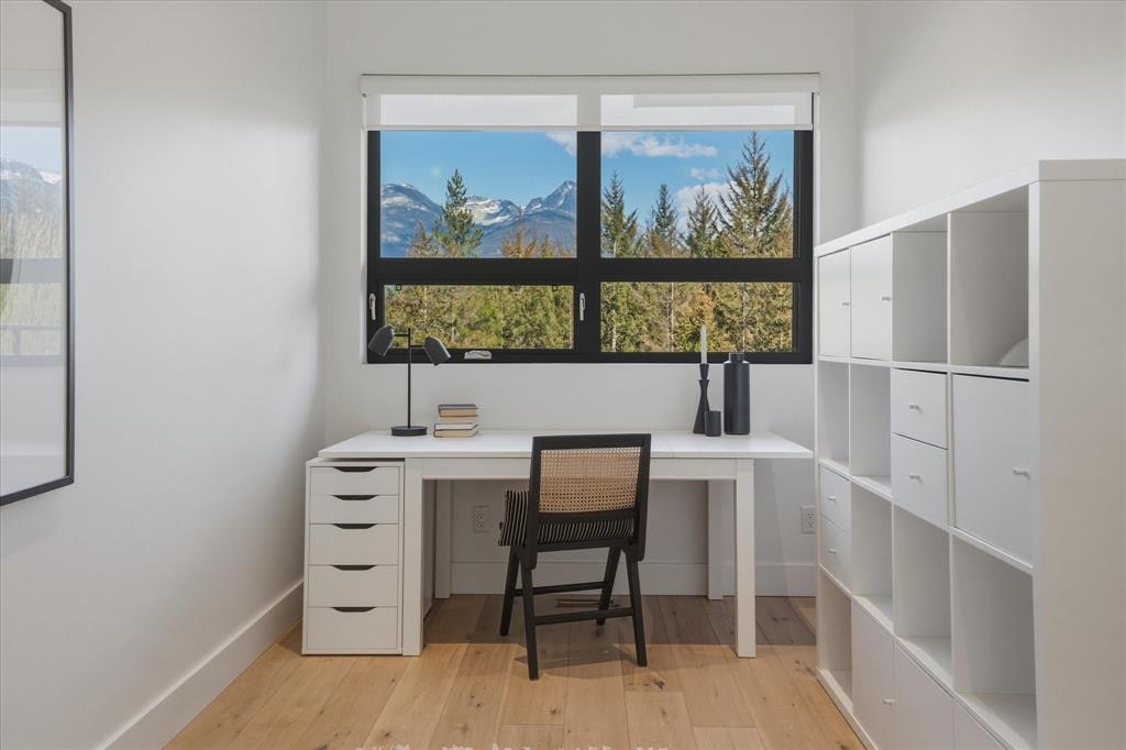 8206 Mountain View Drive, Whistler, BC, V8E 0G3 - 34