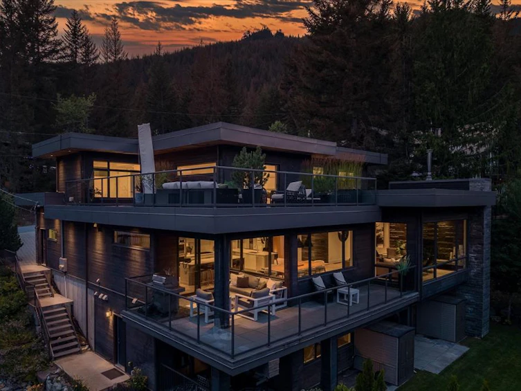 8206 Mountain View Drive, Whistler, BC, V8E 0G3 - 2