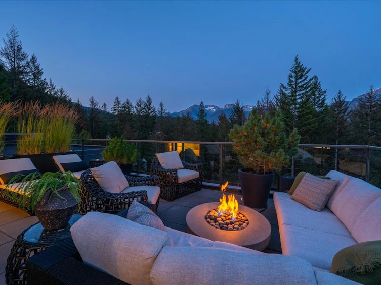 8206 Mountain View Drive, Whistler, BC, V8E 0G3 - 23