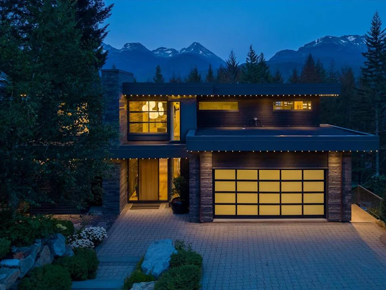 8206 Mountain View Drive, Whistler, BC, V8E 0G3