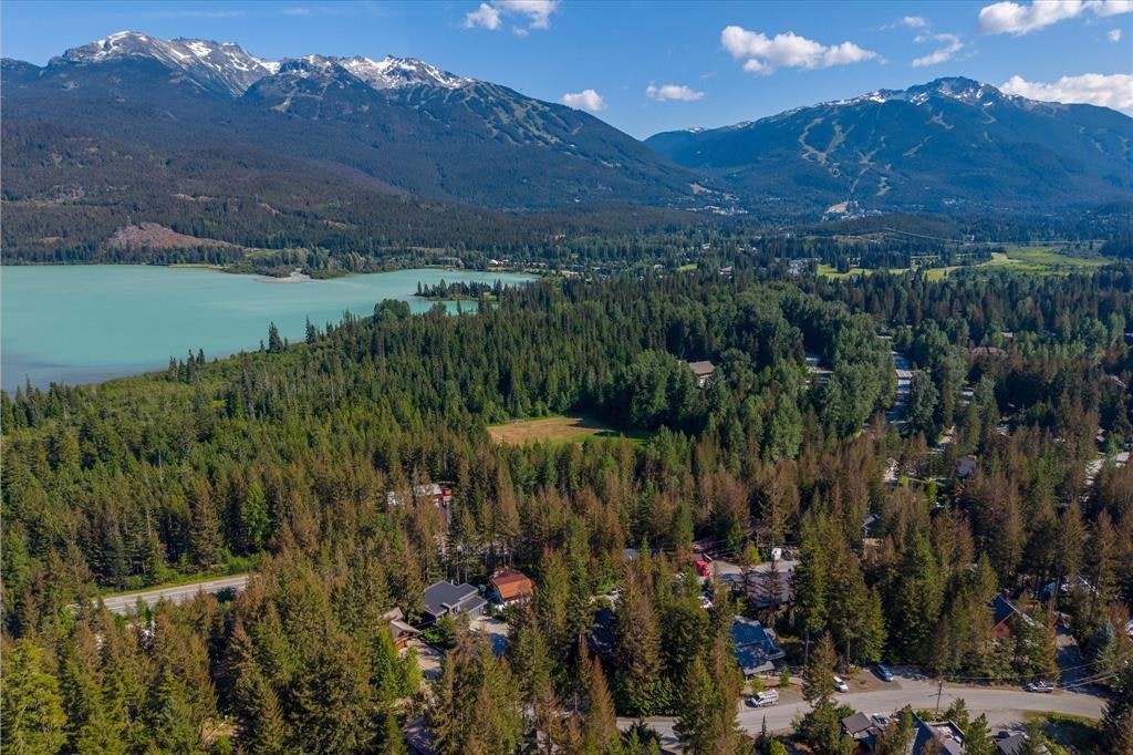 8206 Mountain View Drive, Whistler, BC, V8E 0G3 - 40