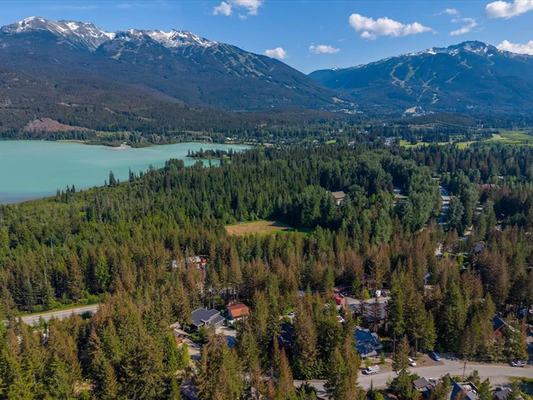 8206 Mountain View Drive, Whistler, BC, V8E 0G3 - 40