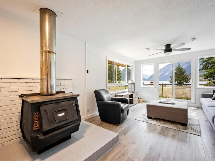 10008 Koocha Road, Whistler, BC, V0N 1L0 - 6