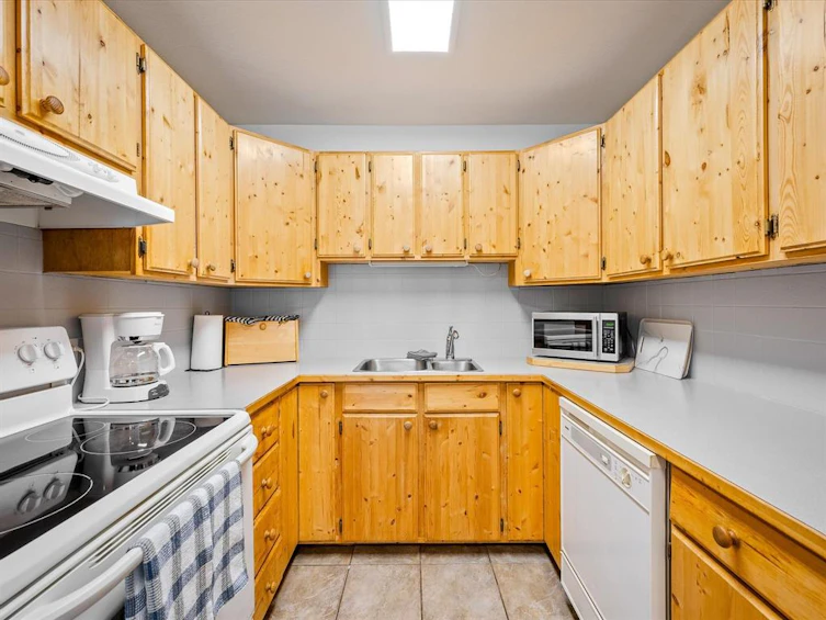 10008 Koocha Road, Whistler, BC, V0N 1L0 - 7