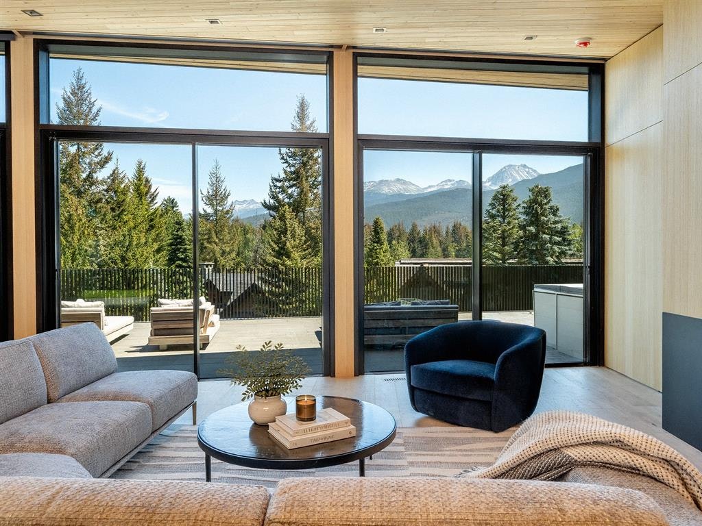 3452 Blueberry Drive - 2