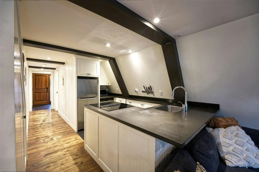 7102 Nesters Road, Whistler, BC, V8E 0E2 - 6