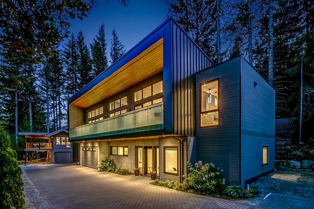 8224 Alpine Way, Whistler, BC, V8E 0G2