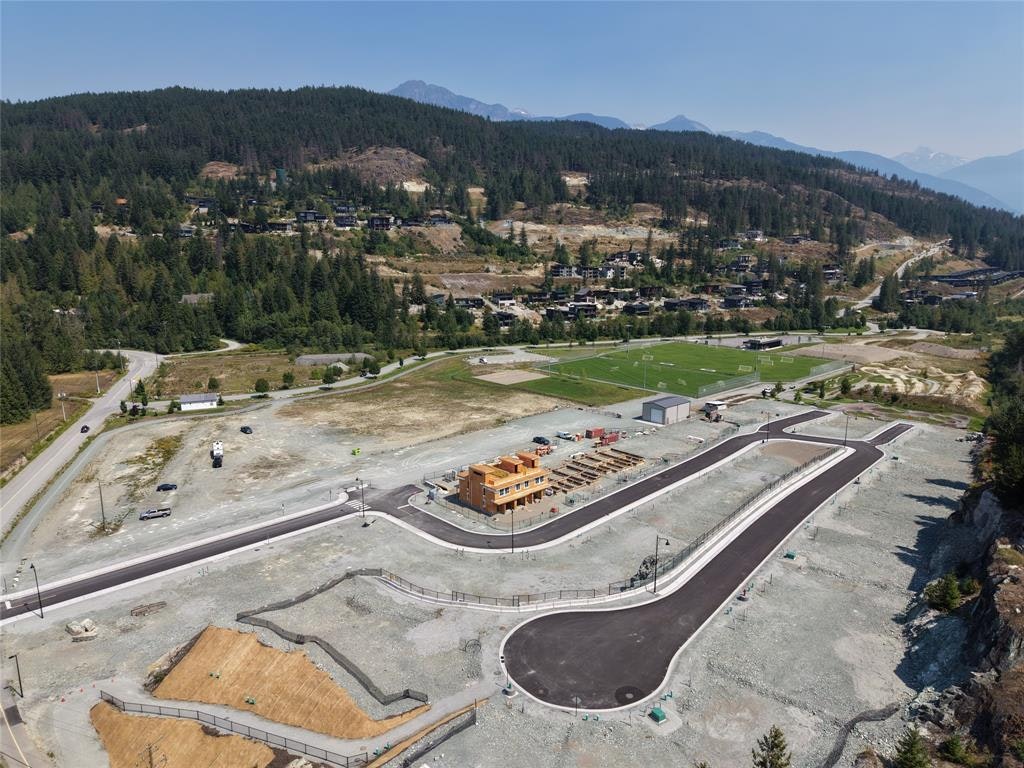 7232 Vistas Drive, Pemberton, BC, V0N 2L0 - 6