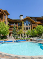 416 2202 Gondola Way