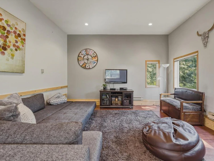 5 Garibaldi Drive, Whistler, BC, V8E 0A7 - 13
